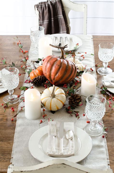 Setting A Simple Thanksgiving Table In 2020 Rustic Thanksgiving