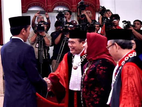 Presiden Jokowi Saksikan Sumpah Dua Hakim Mk Dan Lantik Dubes Ri Untuk