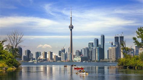 18 Must-Visit Attractions in Toronto, Canada