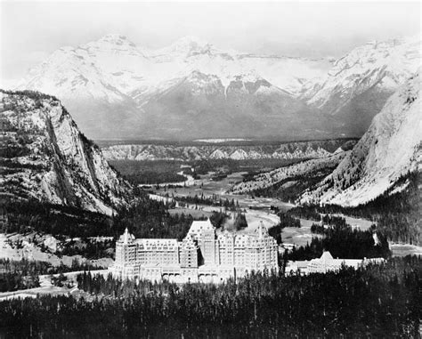 11 Historic Photos Of Early Tourism In Banff National Park