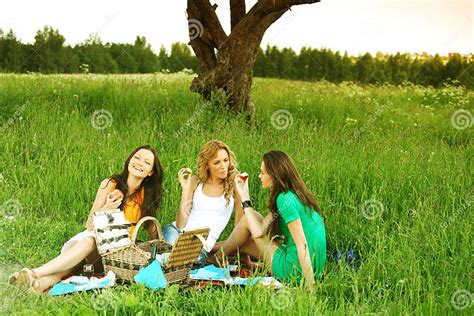 Girlfriends On Picnic Stock Image Image Of Bucket People 17504823