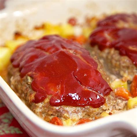 One meatloaf recipe i read recently used 1 1/2 lbs of ground beef and some other ingredients, resulting in single loaf with a total weight of about two pounds. Mom's Meatloaf Recipe Main Dishes with bread, milk, ground ...