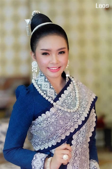 Laos 🇱🇦 ລາວ Lao Traditional Dress In 2021 Traditional Dresses Clothes Dresses