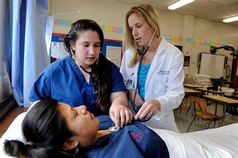 Nurses Classes Super Popular At High School Newstimes