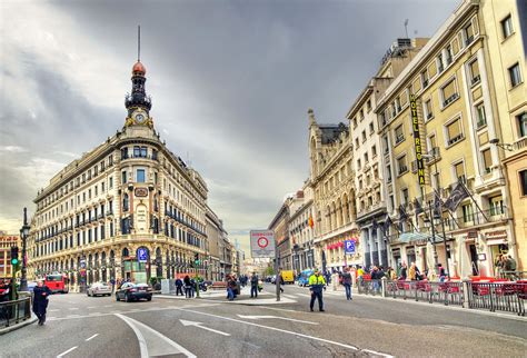 Maybe you would like to learn more about one of these? Madrid. Calle Sevilla y calle Alcalá. | Recomiendo ver en ...