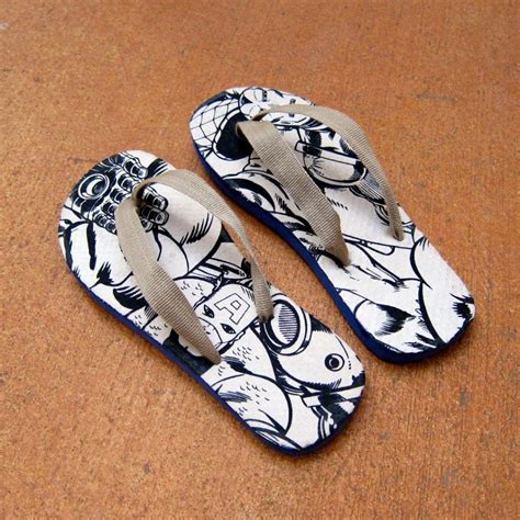 Diy Flip Flops Mens Flip Flops Mod Podge Crafts Dyi Crafts Decorating Flip Flops Diy Ts