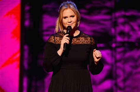 Amy Schumer Apologizes To Fans Who Say Maine Standup Set Was Too Short