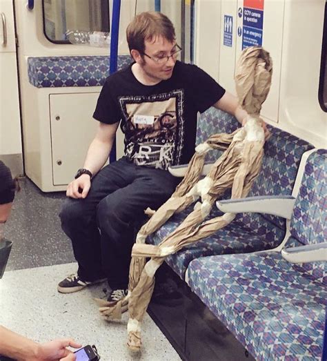 28 bizarre things seen on the subway funny pictures fails awkward moments public transport