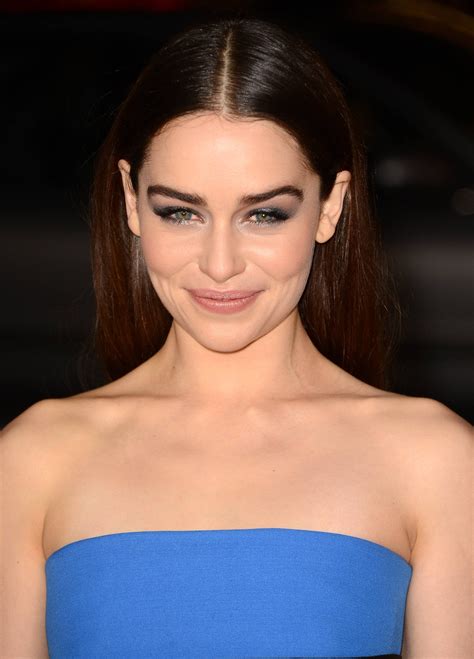 A dramatic thrilling war that will not disappoint the viewer. Emilia Clarke ~ 'Game of Thrones' Season 3 premiere in LA ...