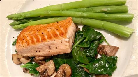 Asparagus, salmon and 5 more. Salmon, asparagus, spinach and mushroom | Spinach stuffed ...