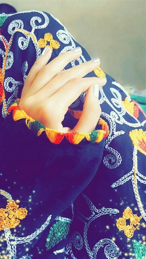 Pin By ♥️ Syeda Ayal Zahra ♥️ On Girlhanddpz Girl Hand Pic