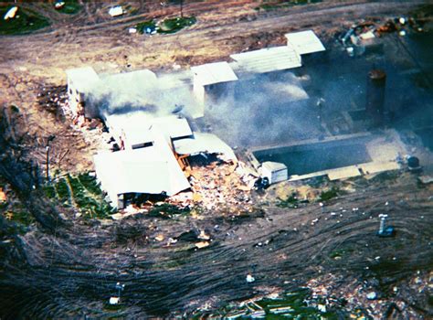 Waco How A 51 Day Standoff Between A Christian Cult And The Fbi Left