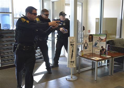 CHIPS Articles: NAVIFOR Conducts Active Shooter Exercise