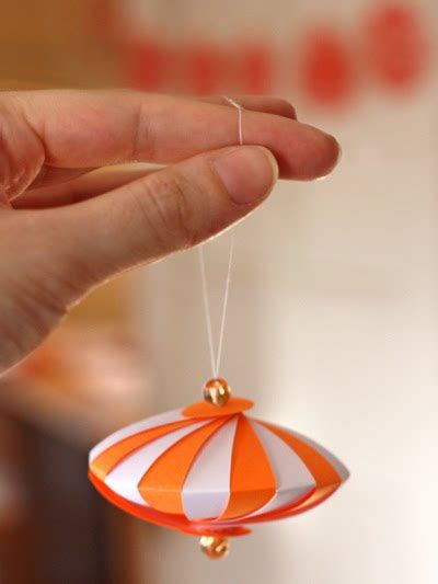 Lovely Paper Christmas Ornaments You Can Make
