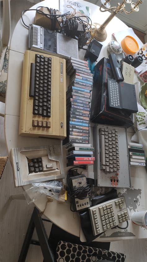 Garage Sale jackpot 20$ for a box with all this : r/retrogaming