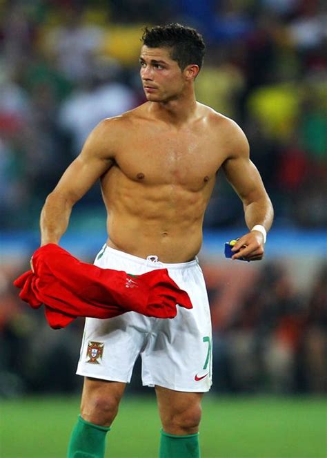Vh1s 2014 World Cup Round 1 The Best Soccer Abs Ronaldo Shirtless