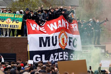 Football Man Utd Fans Anti Glazer Protest Forces Postponement Of