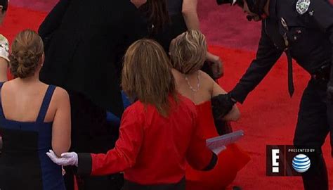 Jennifer Lawrence Fell On The Oscars Red Carpet—watch Now E Online