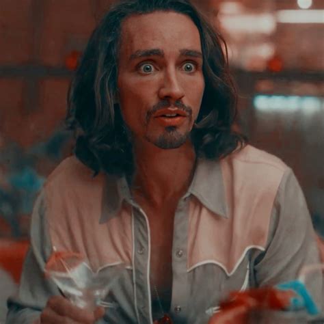 Do you like this video? Klaus Hargreeves Icon | Memes engraçados de gato ...