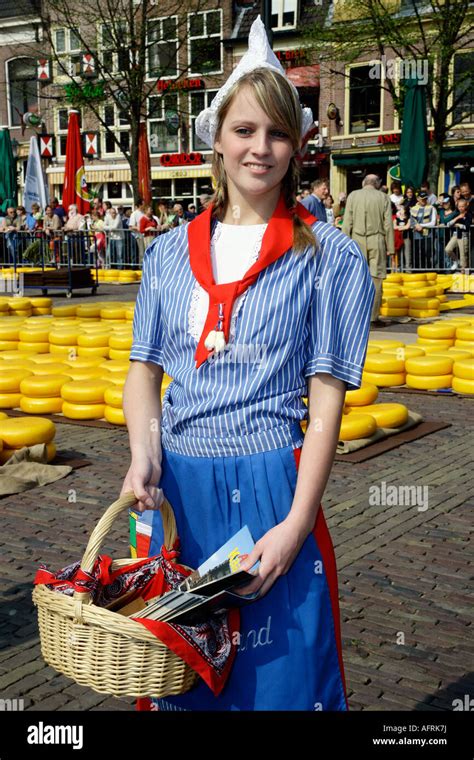 Costume Traditionnel Hollandais Banque De Photographies Et D’images à Haute Résolution Alamy