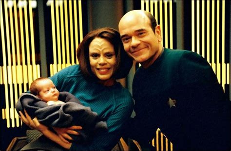 Roxann Dawson And Robert Picardo As B Elanna Torres And The Doctor In Star Trek Voyager Star