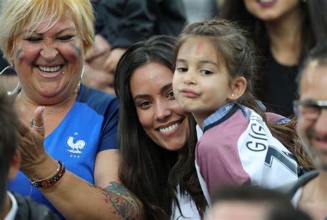 Photo La Compagne D Andr Pierre Gignac Et Sa Fille Gr Ce Au Match De