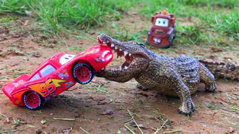 Disney Pixar Cars Lightning Mcqueen Attacked By Giant Alligator