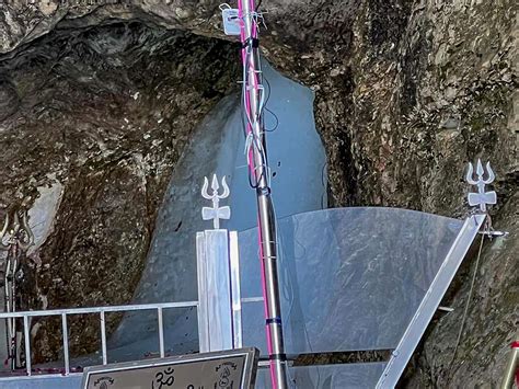 Amarnath Yatra 2023 Over 3 Lakh Pilgrims Registered Shrine Board Online Registration Helicopter