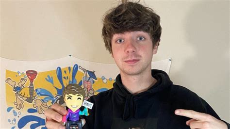 Who is Karl Jacobs? Minecraft star from MrBeast’s crew and Dream SMP