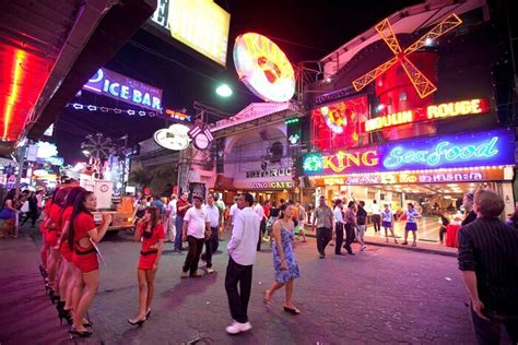 All About The Happening Patpong Night Market Of Thailand