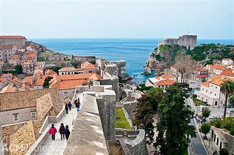 Visiting The Old Town Walls Of Dubrovnik Croatia Cheeseweb