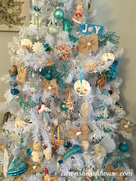 It gives that very youthful and casual feel to it, as it is reminiscent of umbrellas and beach blankets. Winning Coastal Christmas Tree! | Coastal christmas tree ...