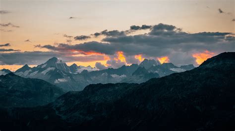 4k Mountains Clouds Landscape Wallpaper 3840x2160