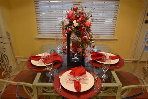Search through our ideas for holiday and everyday entertaining table decorations. Decorate Your Dining Table: Inspirational Ideas for ...