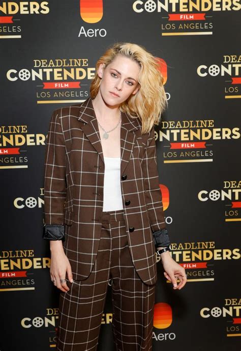 Kristen Stewart Apologises After Accidentally Flashing Nipples At Emma