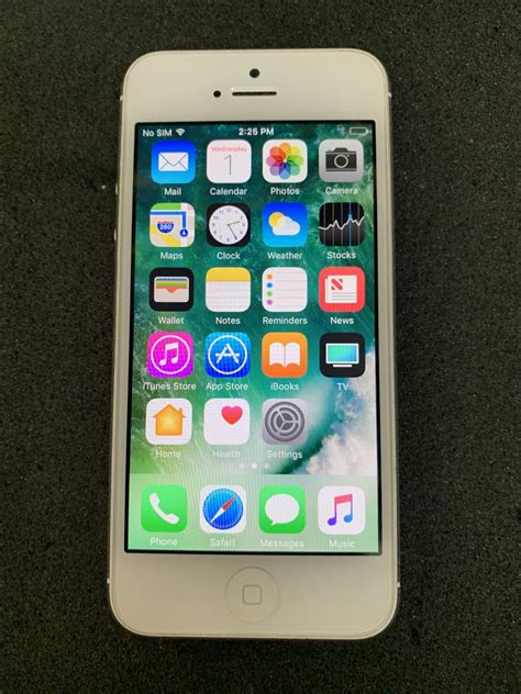 Apple Iphone 5 Unlocked White 16gb A1428 Lrsr32571 Swappa