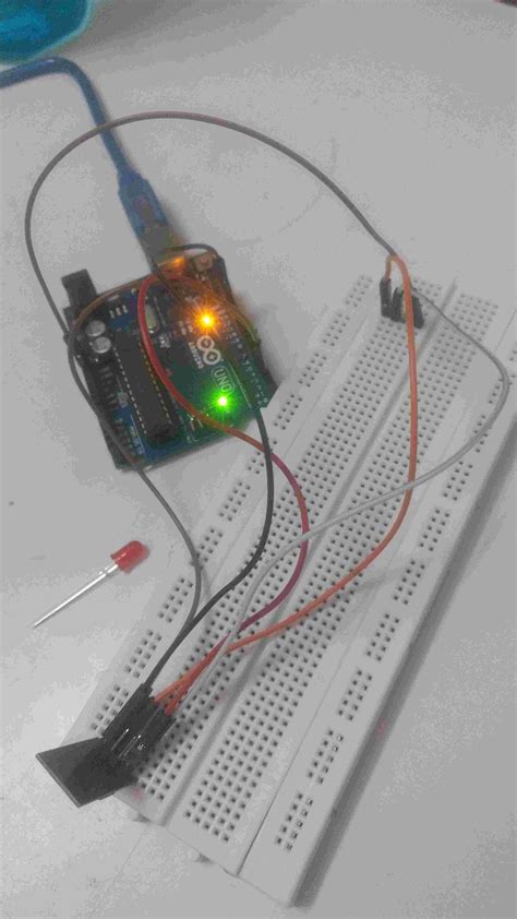 Recibiendo Un Error Al Cargar El Código A Arduino Cuando Se Adjunta