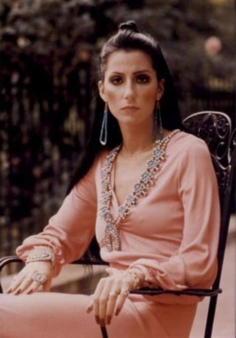 Cher Cher Young Cherokees 70s Mode Cher And Sonny Cher Outfits