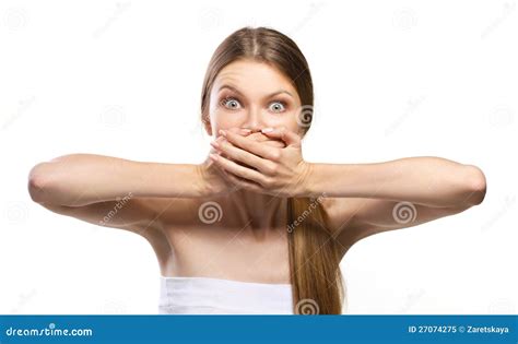 vrouw met het sluiten van mond met haar hand stock afbeelding image of glanzend haar 27074275