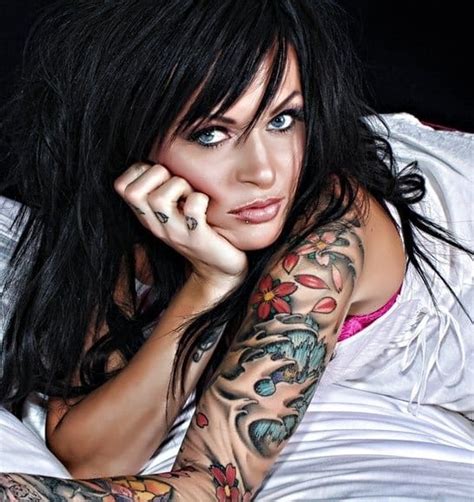 31 Inspiring Women With Beautiful Sleeve Tattoos Design Bump