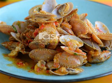 Our employees' extensive experience in the seafood business combined with our focus on human resource management and. 5 Cara Paling Senang & Sedap Masak Seafood, Korang Boleh ...