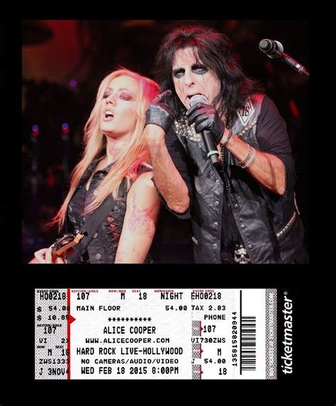 Alice Cooper And Nita Strauss Alice Cooper Concert 02 10 2015 Was A