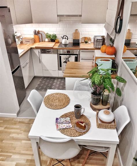 Namun jika ditata dengan tepat dan sesuai fungsinya ukuran yang kecil pada dapur. Desain Dapur Minimalis Lahan Sempit Mungil Memanjang ...