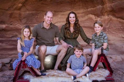 Kate Middleton Y El Príncipe Guillermo Todos Los Regalos De Sus Hijos