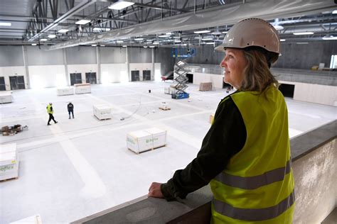 Lag sidelinje 20 meter over til mottsatt side. Slik blir det nye hallen til 115 millioner kroner