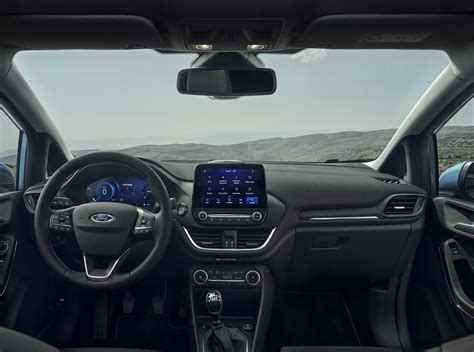 Ford Fiesta 2022 Il Restyling Porta Un Nuovo Muso Più Ibrido E Addio