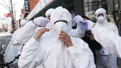 Nhs Trust Urges Staff To Shave Beards So Masks Fit In Coronavirus Fight