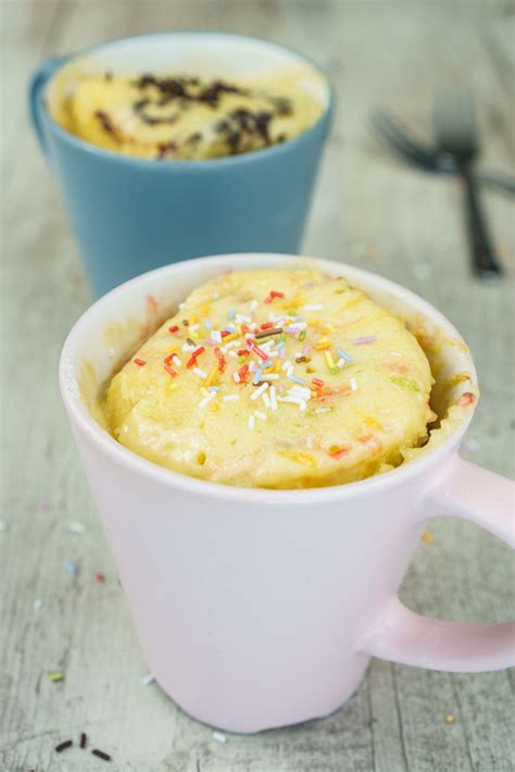 Delicious vanilla bean cake batter microwaved in a mug for just a minute! Vanilla Mug Cake - The Cookware Geek