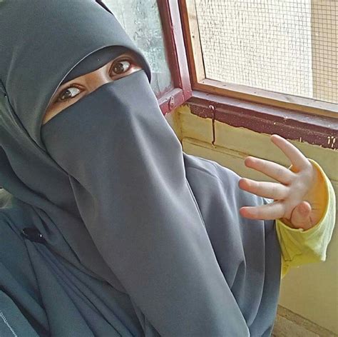 Pin By Alexa June On Elegant Niqab Nice Dresses Fashion