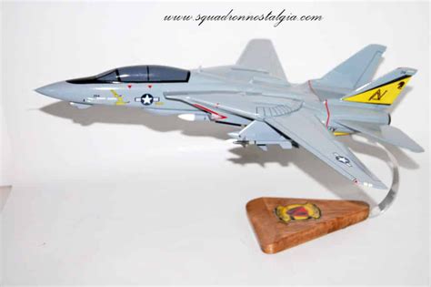 Vf 302 Stallions F 14a Tomcat Model 142 18 Scale Mahogany Navy